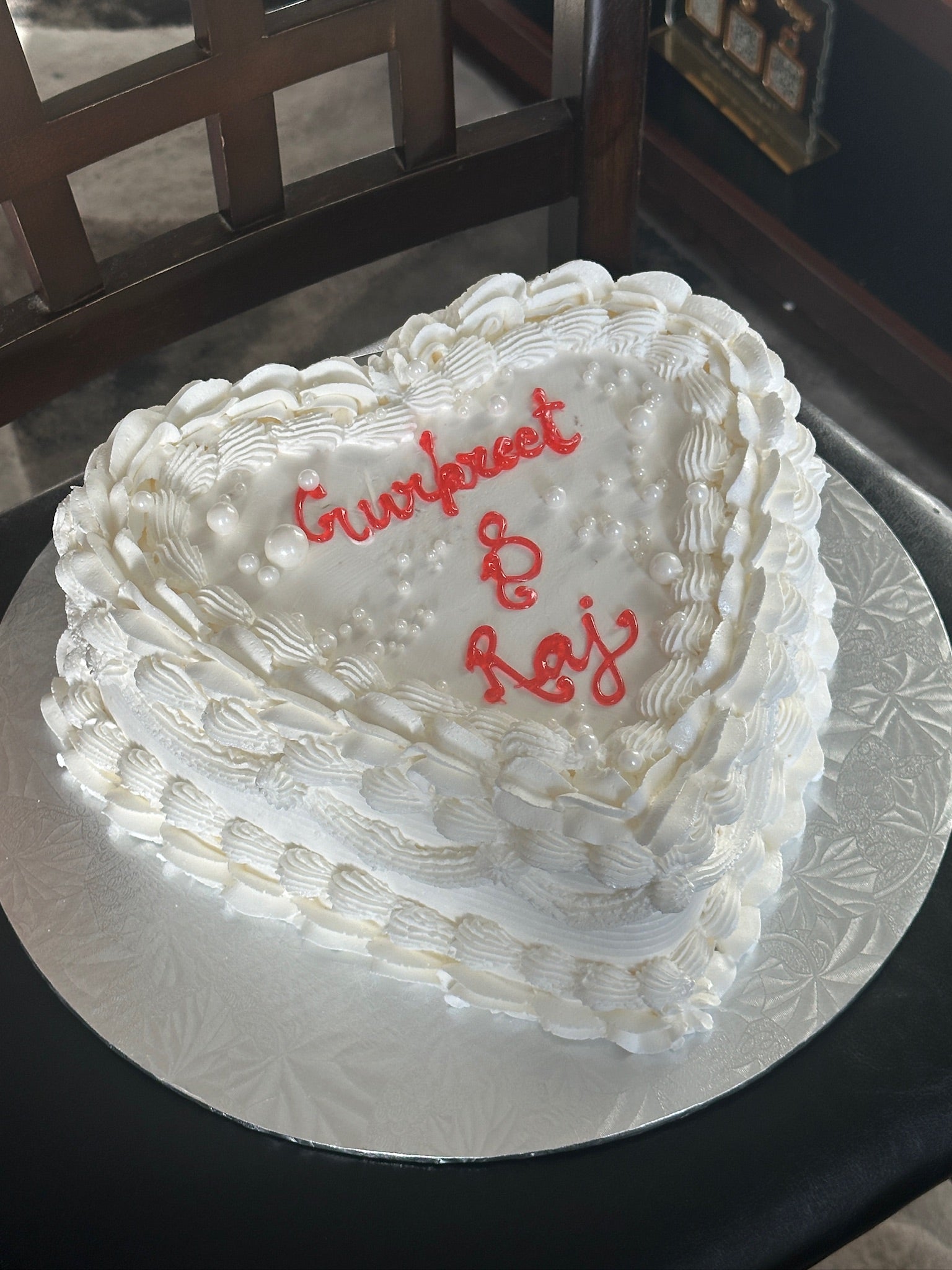 Pearl Heart Cake with Custom Names (HS002)