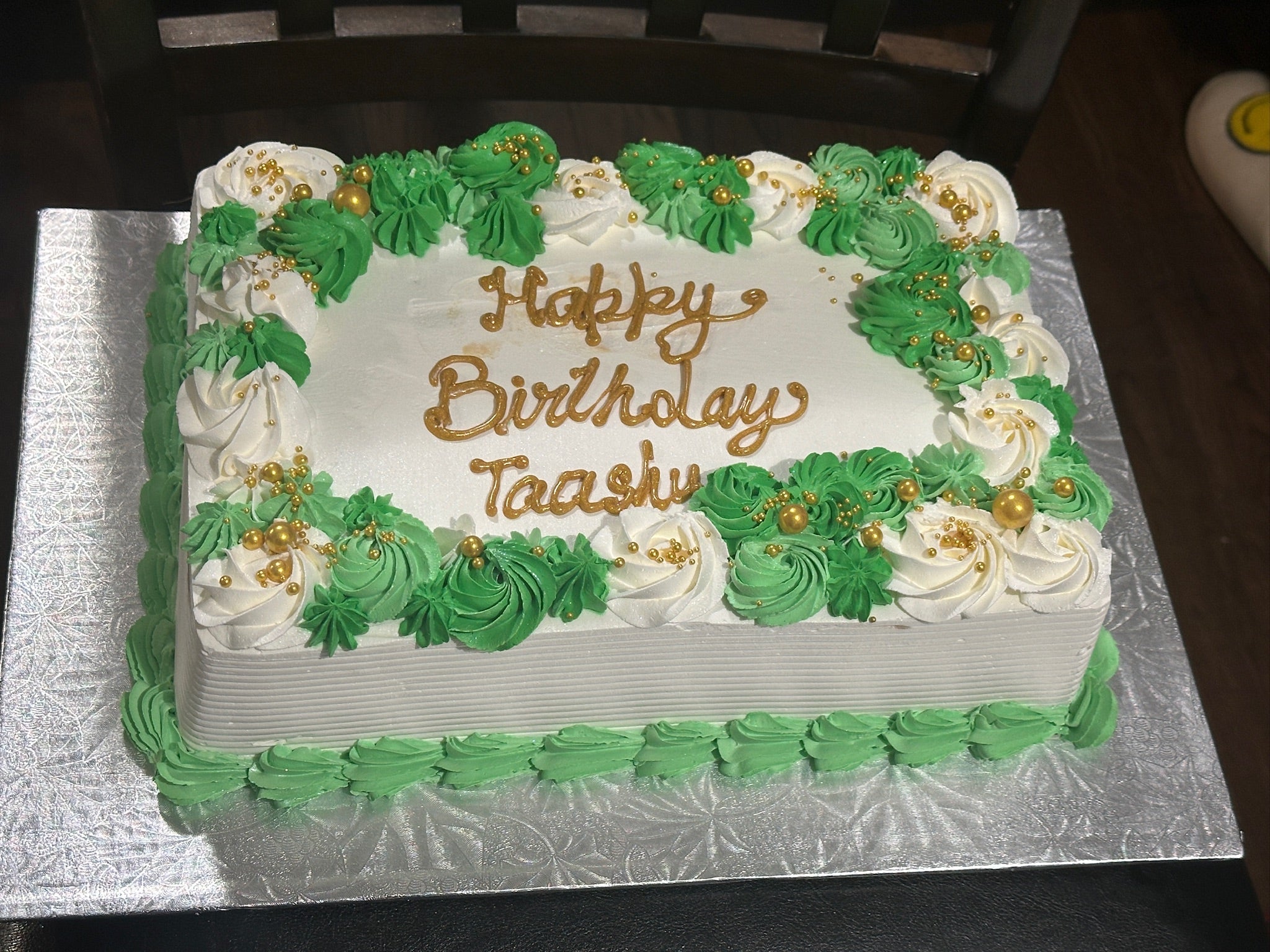 Elegant Green & White Floral Birthday Cake (SLB006)